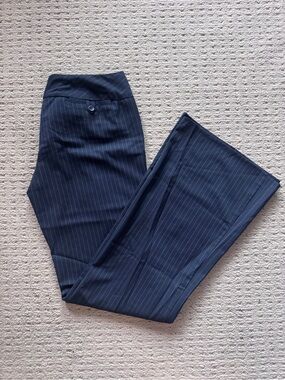 Express Black Pinstripe Publicist Low Rise Dress Pants 4 Long 32.5” inseam